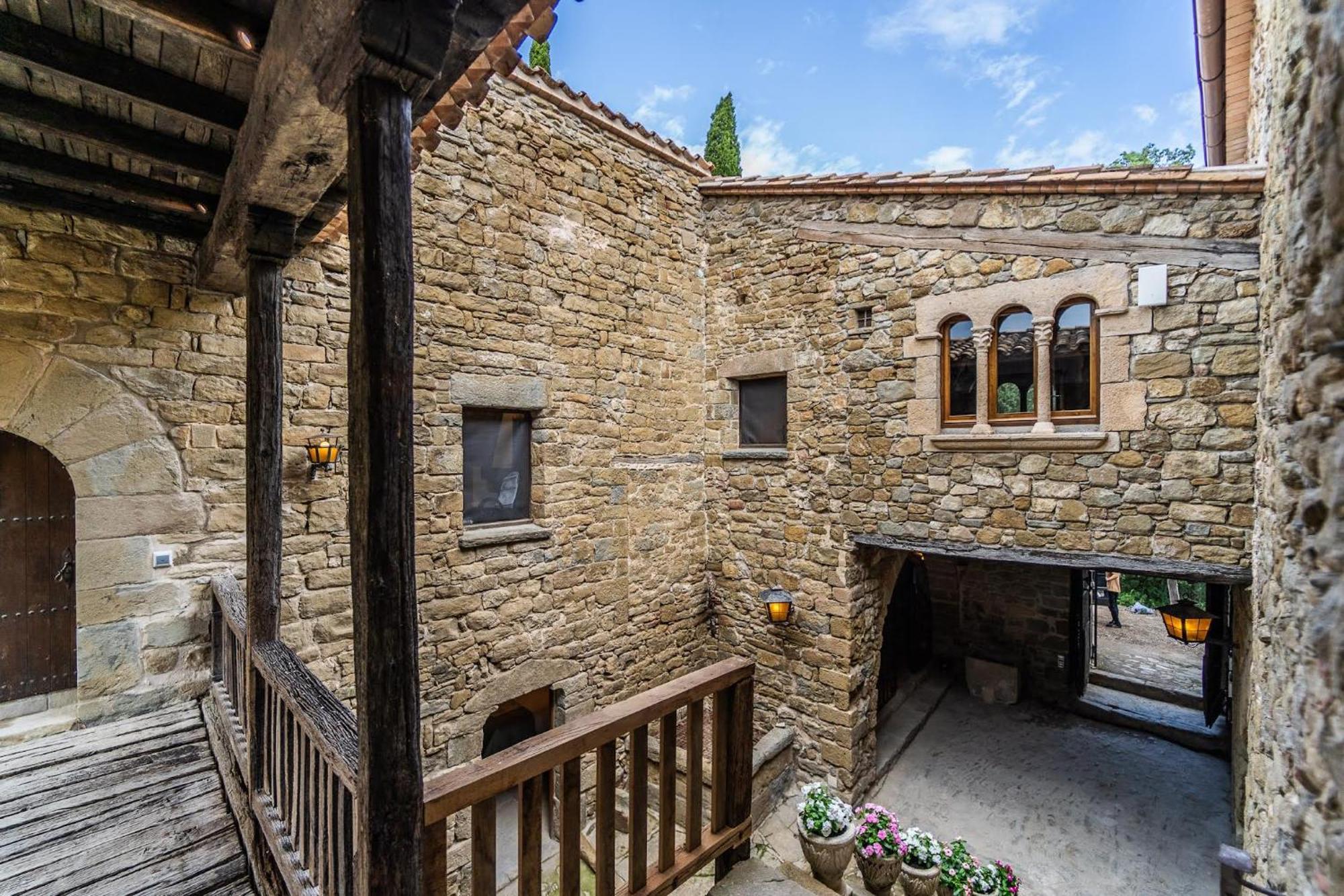 Villa Castell In Girona à Sant Miquel de Campmajor Extérieur photo