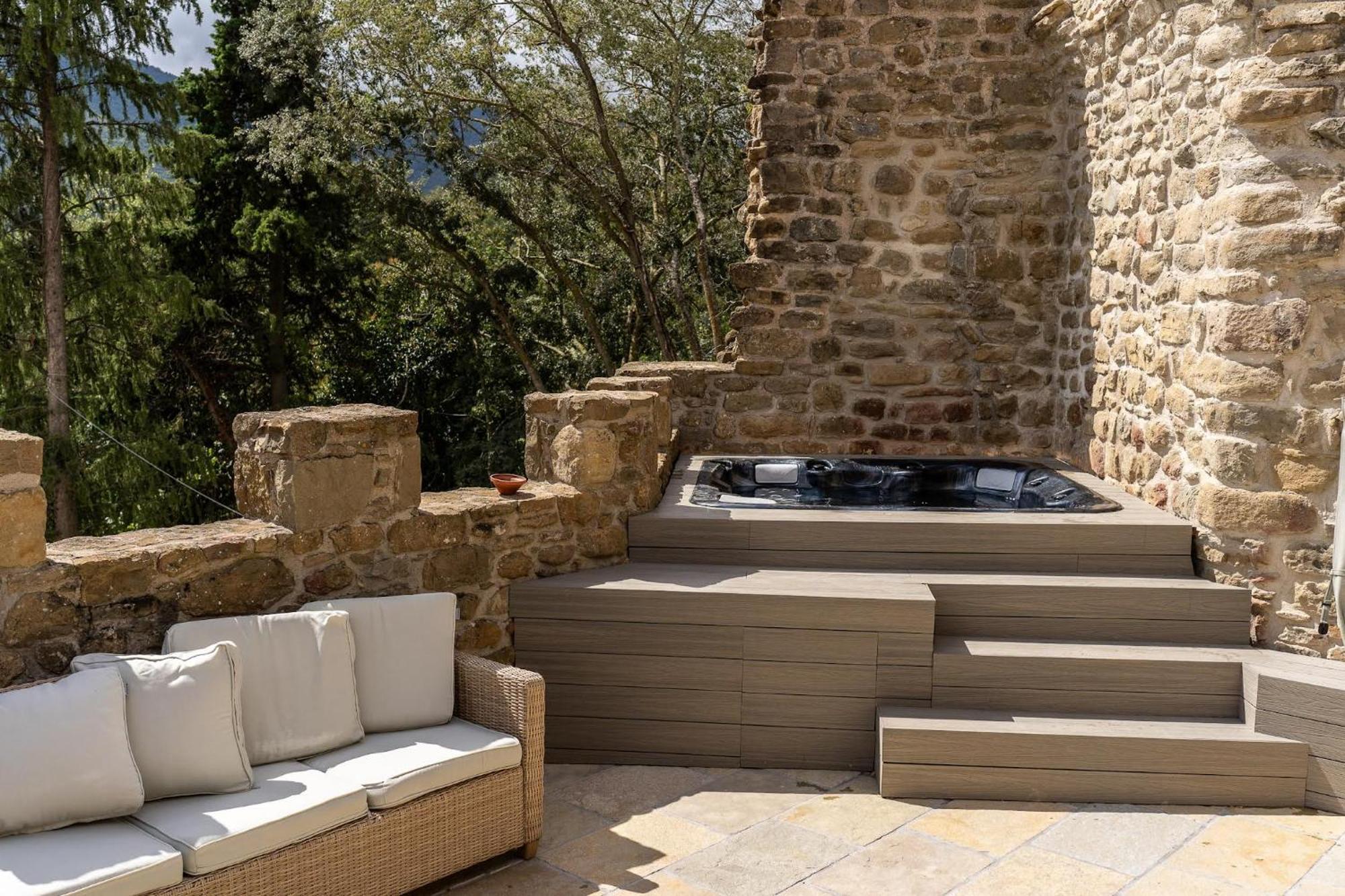 Villa Castell In Girona à Sant Miquel de Campmajor Extérieur photo