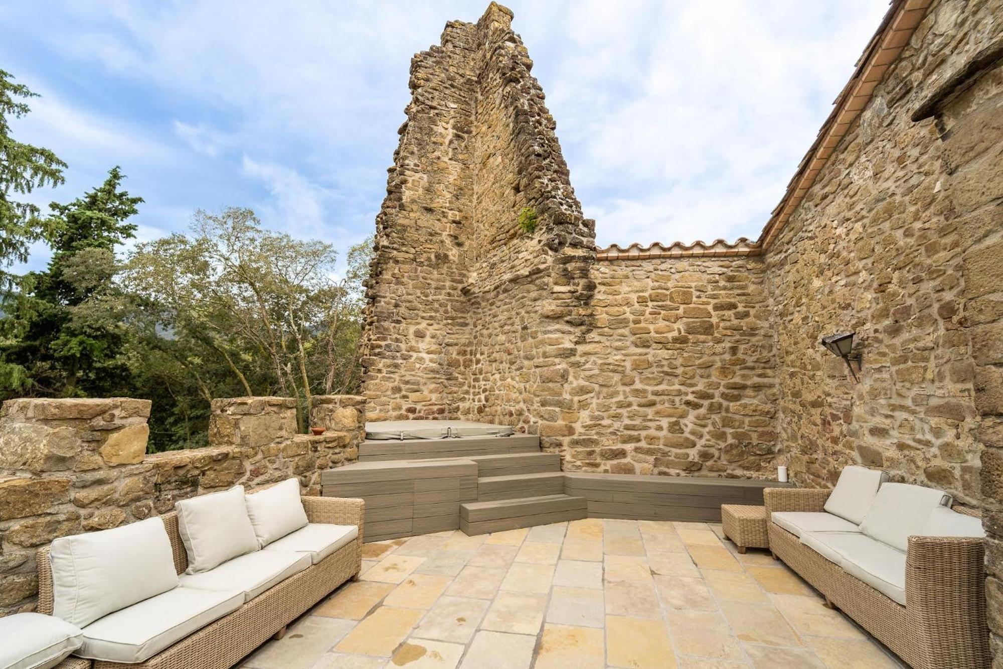 Villa Castell In Girona à Sant Miquel de Campmajor Extérieur photo