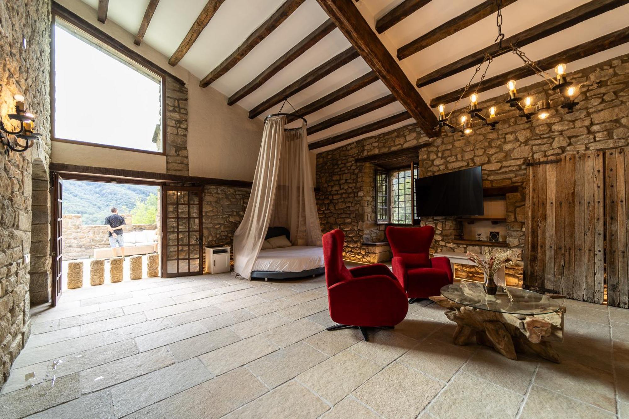 Villa Castell In Girona à Sant Miquel de Campmajor Extérieur photo